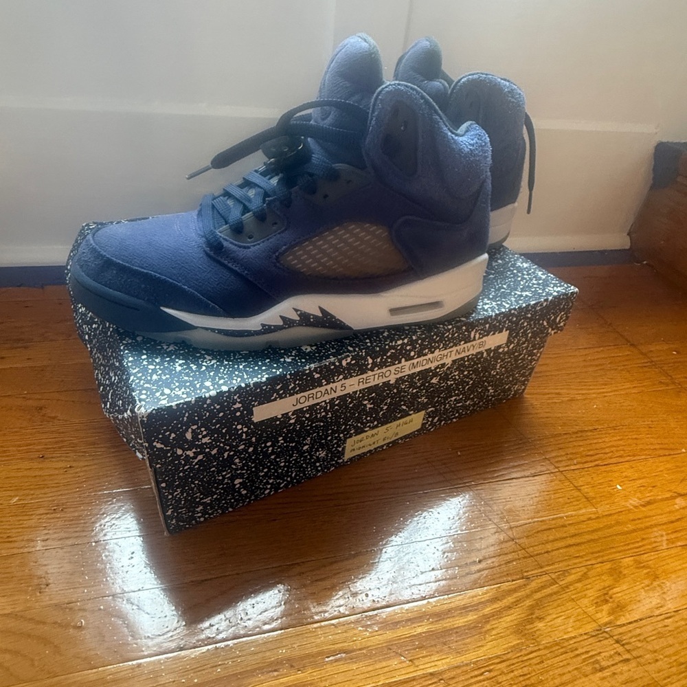 FD6812-400 Nike Air Jordan 5 Retro SE Midnight Navy Blue Georgetown Grey (Men's) - Picture 9 of 12